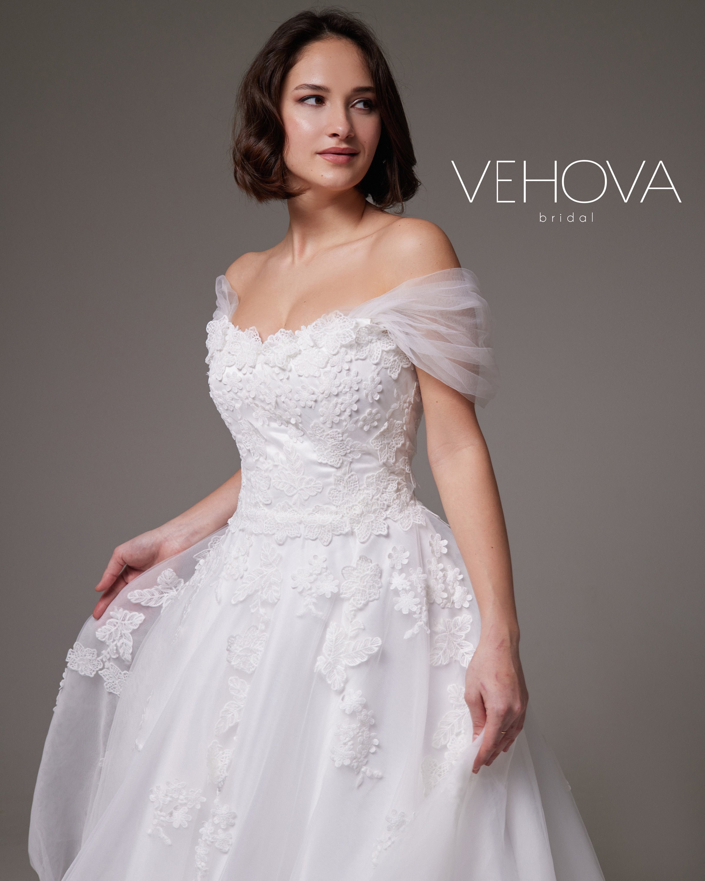 Tea Length Boho Wedding Dress Short Lace Dress for Wedding With Tulle