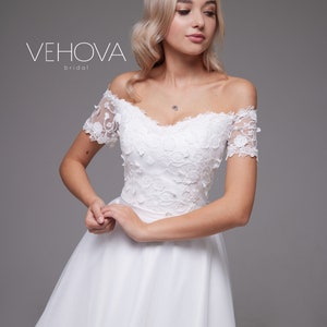 Short Lace Wedding Dress, Tea Length wedding dress lace top, Tulle skirt wedding gown