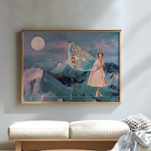 Becoming (La farfalla) - Stampa artistica / Poster collage di donne surreali retrò anni '60 con montagne di luna piena vintage