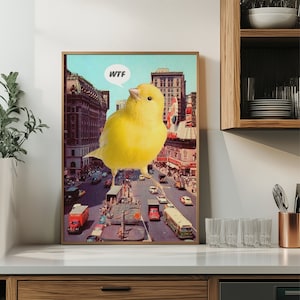 Lámina artística de un canario en Nueva York (WTF) / Póster de collage vintage de Times Square, Nueva York, surrealista, retro, animal, pájaro, loro urbano