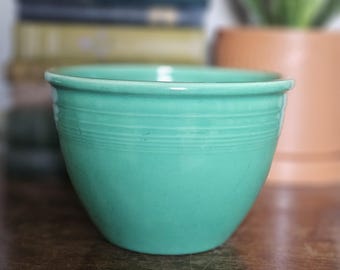 Vintage light green Fiesta mixing bowl- Inside Rings Homer Laughlin - 1940s
