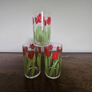 Vintage Set of 3 Swanky Swig Red Tulip Juice Glasses