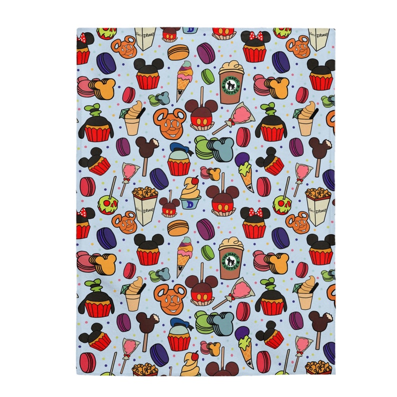 Funny Disney Blanket, Mickey Mouse Velveteen Plush Blanket, Subtle Disney Gift, Disney Home Decor, Minnie Mouse Home Decor 画像 4