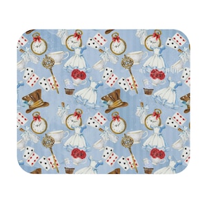 Disney Mouse Pad, Alice in Wonderland Office Supplies, Disney Decor, Disney Home, Disney Decor, Disney Office, Disney Subtle stationery