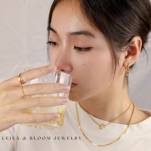Twisted Curb Gold Chain Necklace • Radiant Minimal Thin Chain Necklace • Titanium 18K Gold filled • Waterproof • LeilaAndBloom