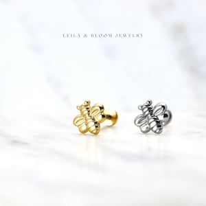 Threadless Flat Back Bee Stud • Dainty Minimalist Stack Earring 16G • Conch Cartilage • Titanium 18K Gold Filled • Hypoallergenic