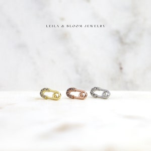 Labret Flat Back Earrings • Dainty Minimalist Earring 18G • Conch Cartilage Helix Tragus • Titanium 18K Gold Filled •Hypoallergenic