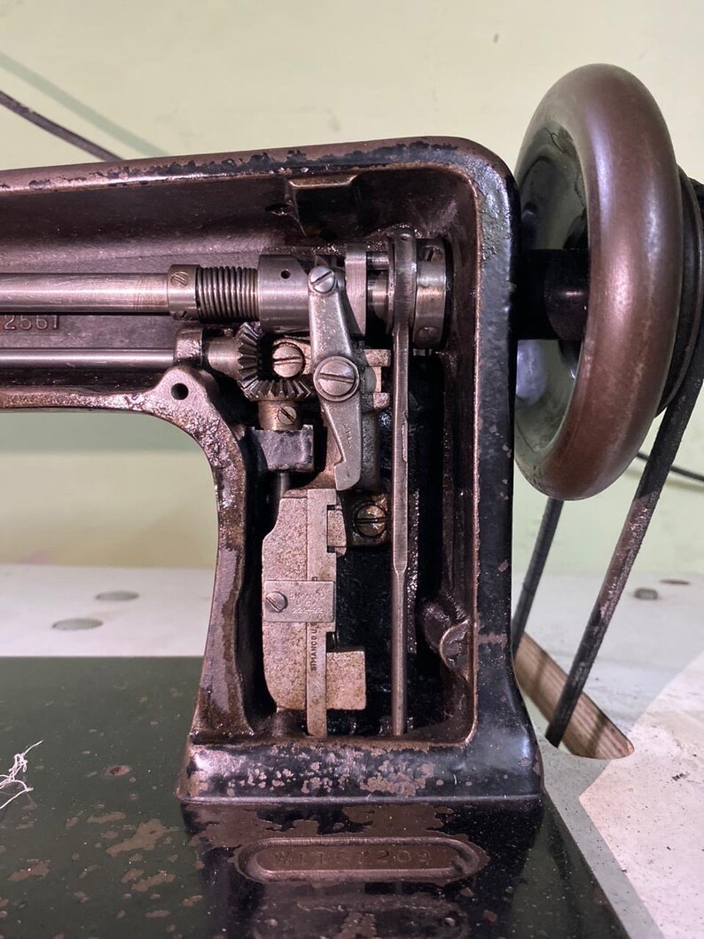 Singer 114w103 Vintage Embroidery Chain & Moss Stitch Machine Etsy