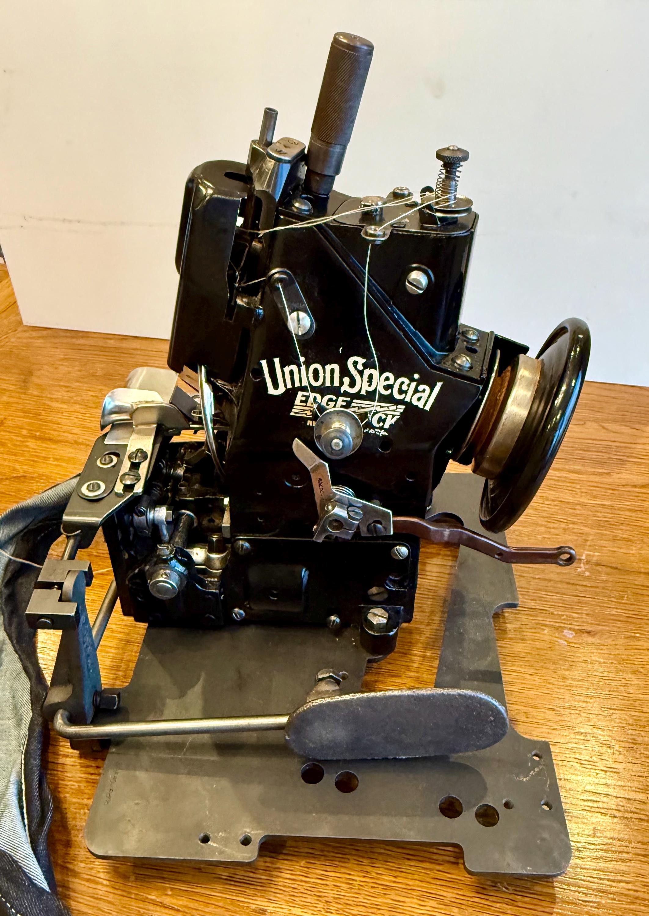 Union Special 43200G Bulldog Chain Stitch for Roping Effect