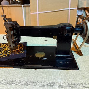 Cornely A chain stitch embroidery machine served and Tested