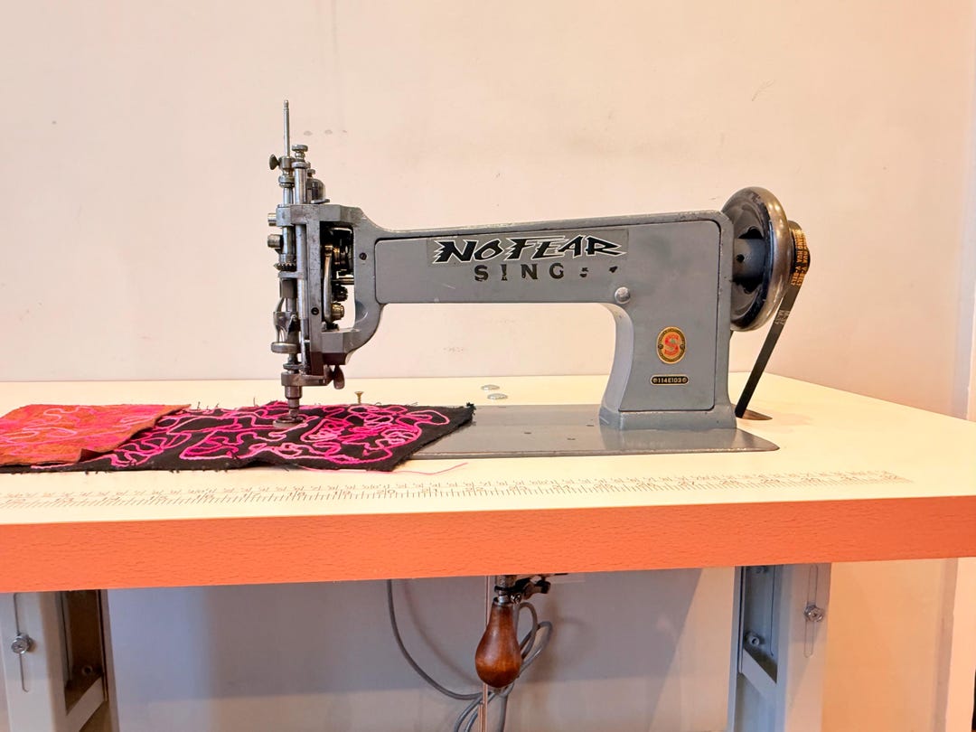 Singer 114e103 Japan Chain & Moss Stitch Embroidery Machine