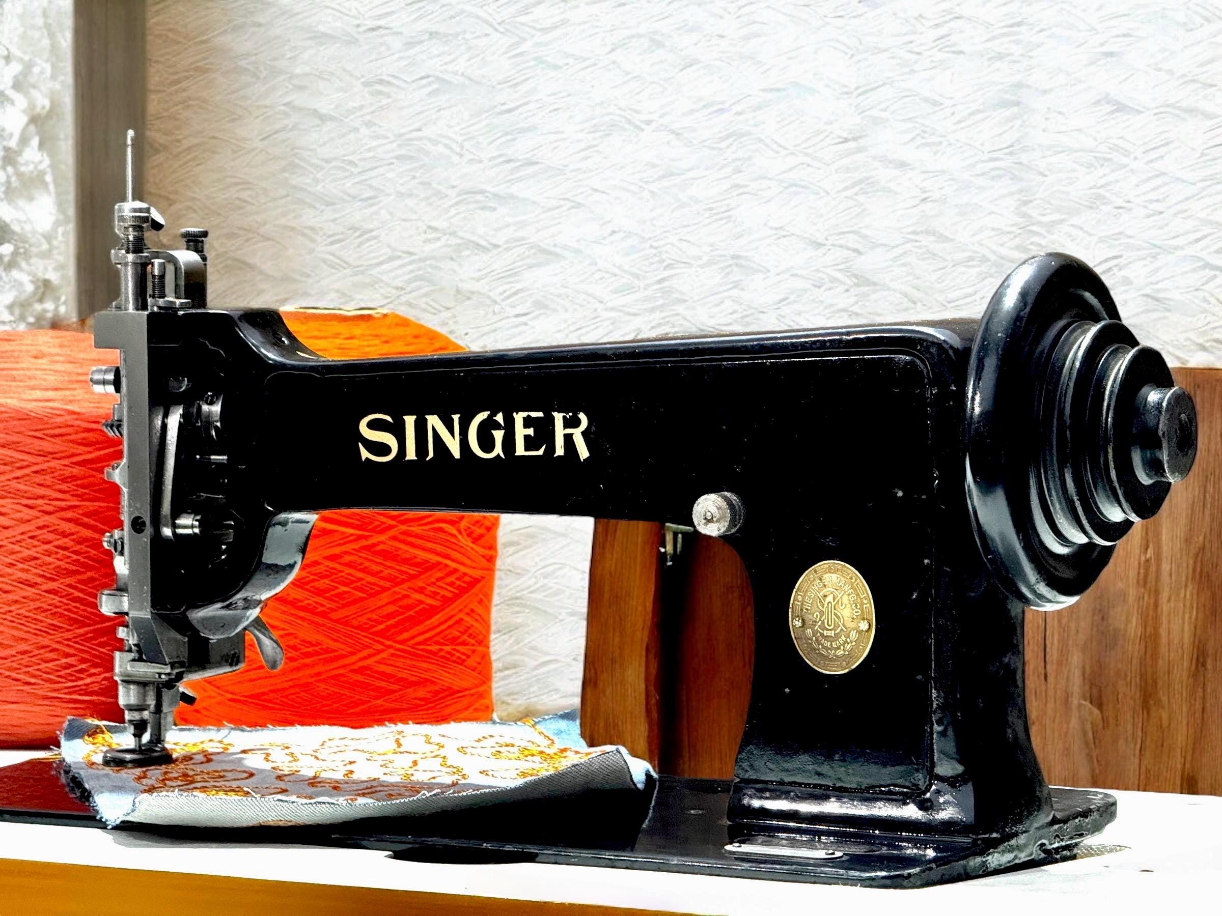 人気ショップ Singer 114w103 Vintage Embroidery Chain & Moss Stitch アンティーク雑貨