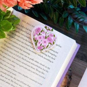 Magnetic bookmark, Heart Flower Bookmark, Floral Design, Page Marker, Metal Book Lover Gift