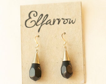 Gothic Black Obsidian Dangle Earring,Minimalist Jet Black Teardrop Earring,Small Dangle Earring, Witchy Black Dangle Earring, Obsidian Bling