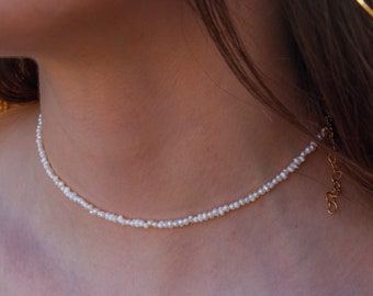 Minimale Perlenkette • Natürliche Perle • Perlenhalsband • Perlenschmuck • Perlenkette für Frauen • 18K überzogen • Geburtstagsgeschenke • 2-3mm