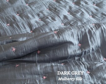Gray Mulberry Silk Quilt| Hand-Stitched Starry Bedspread