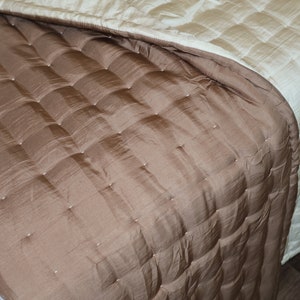 Mulberry Silk Quilt Bedspread| Lightweight Silk Blanket for Summer| Hand Stitched by Vietnamese Artisan| Silk Gifts