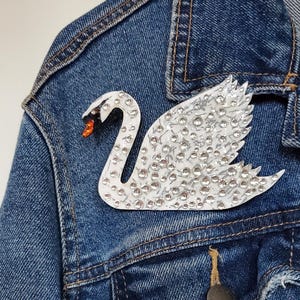 Wooden Oversized Swan Brooch Hand-Painted Fashion Accessory Lightweight Embellished with Glass Crystals Swan Clothing Pin Waterfowl brooch