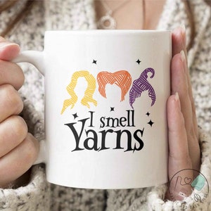 Knitting Mug, I Smell Yarns, Knit Gift, Knitting Gift, Knitter Gift, Love To Knit, Love Knitting, Knit Lover, KI182WM04