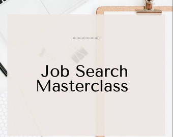 Może przedstawiać: Minimalistyczne miejsce pracy z laptopem, schowkiem i artykułami papierniczymi. Tekst "Job Search Masterclass" jest wyświetlany na jasnoróżowym tle. Obraz zawiera również logo HIRA Career Coaching and Consulting.