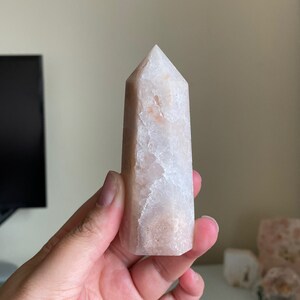 Beautiful Flower Agate Tower