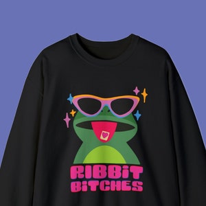 Frog Sweatshirt / Y2K Aesthetic Sweater / Cute Frog Clothes / Retro Sweatshirt / Crewneck Sweatshirt / Frogcore Clothing