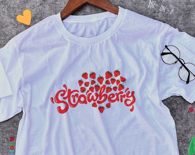 Strawberry Heart Shirt / Strawberry Lover Shirt / Retro Shirt / Y2K Aesthetic / Kawaii Shirt / Kawaii Clothing / Gift For Her / Gift For Him