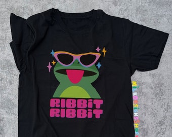 Frog Shirt Y2K Aesthetic / Y2K Clothing / Y2K Shirts / Retro Shirt / Hippie Shirt / Kawaii Aesthetic / Kawaii Shirt / Kawaii Clothing Unisex