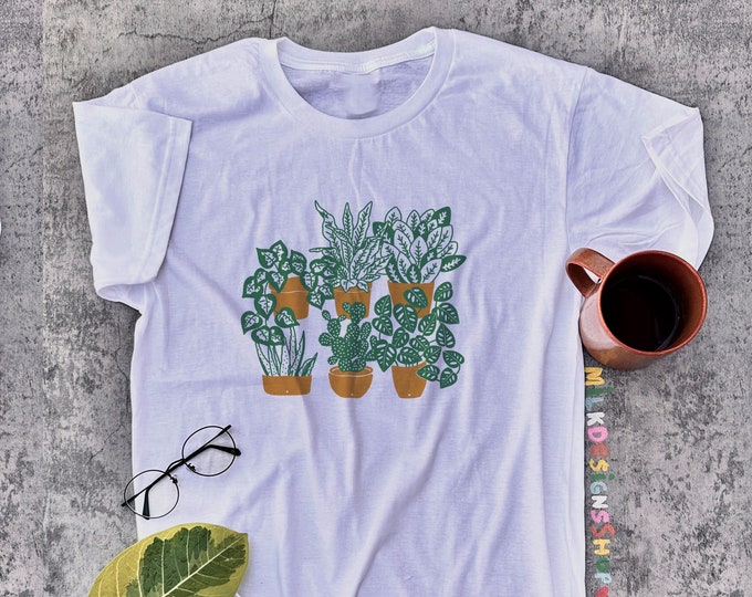 Minimalist Plant Shirt / Aesthetic Shirt / Nature Shirt / Plant Lover Gifts / Gift For Plant Lover / Botanical Shirt / Cottagecore Shirt