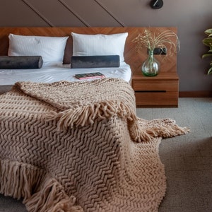 Chunky Knit Blanket, herringbone Merino Wool  knitted throw, merino runner, cozy bedcover, handmade wool blanket