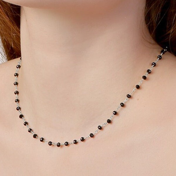 Schwarze Onyx-Perlenkette, zierlicher Edelstein-Halsband, mit Steindraht umwickelt, schwarze Boho-Kette aus Sterlingsilber 925, bestes Geschenk für Sie