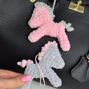 Crochet Flat HORSE keychain (9*9 cm/3.6*3.6'') / Crochet pattern horse keychain PATTERN PDF (English terms) / Amigurumi patterns