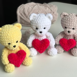 URSO 5'' sentado com coração / PADRÃO de urso de crochê PDF (inglês) / Urso amigurumi com coração / Presente de dia dos namorados / Padrão de urso de crochê