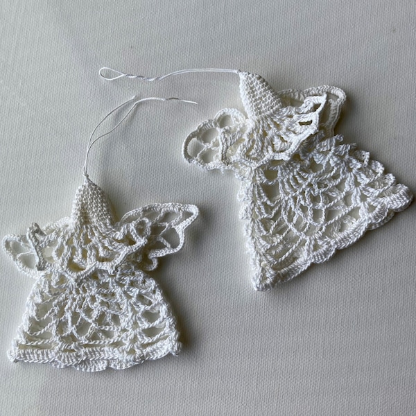 Par de angelitos de crochet blancos, angelitos de crochet, angelitos de hilo de algodón hechos a mano, decoración navideña de crochet