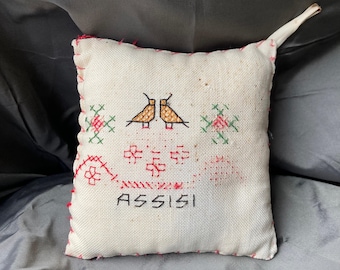 Antique Assisi souvenir pincushion in cotton canvas, crosses and doves embroidered in cross stitch, vintage 1960s, pure cotton, unobtainable