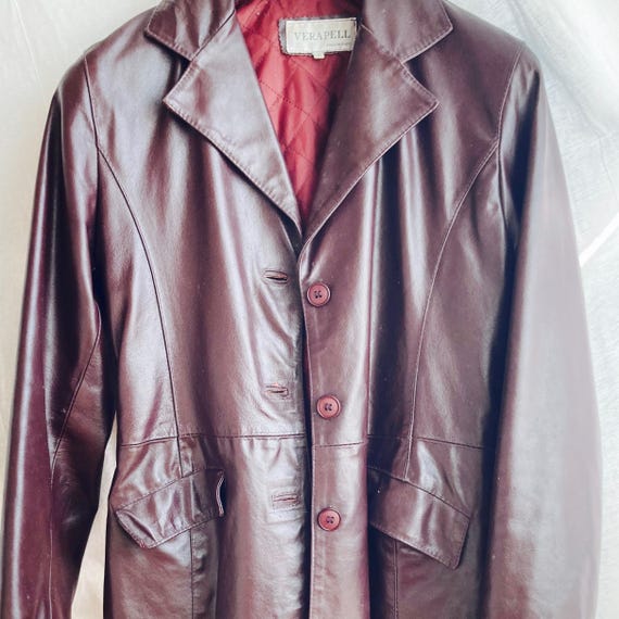 Giacca in pelle vintage colore bordeaux, cappotto in pelle, originale anni '90, Taglia S, Vera pelle, pesante, foderato, made in Italy