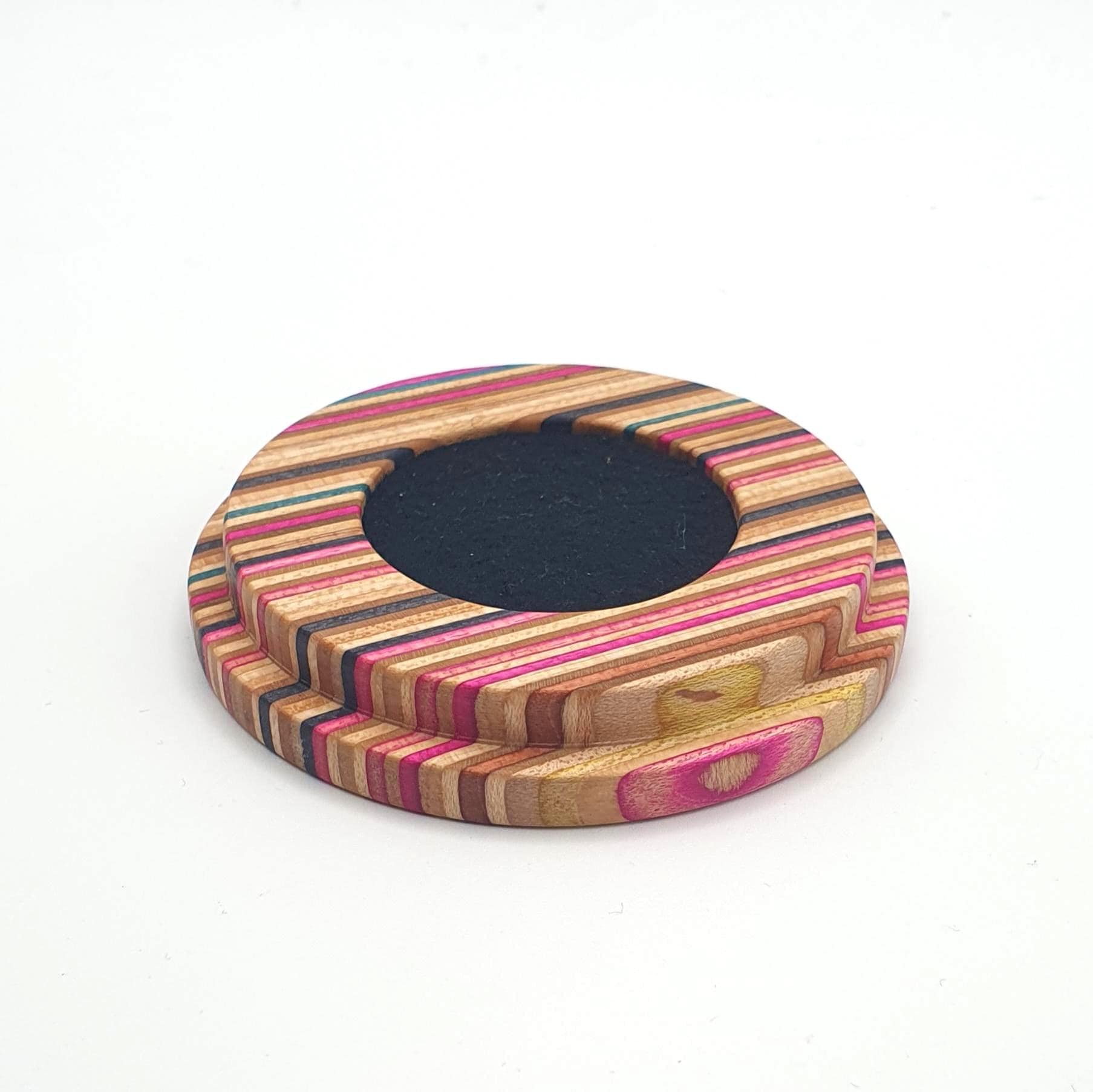 Grinder cover suitable for G-iota PRO VS - DF83V Single Dosing Grinder handmade from used skateboards.