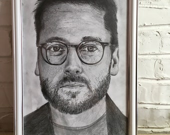 Pencil drawing portraitRyan Eggold A4 , Portrait handmade from your photo, pencil, realistic drawing, families, children, animals