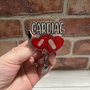 Carrete de insignia cardíaca y adorno: purpurina, enfermera, maestra, médica, insignia de identificación, corazones rotos con vendas