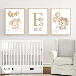 Safari Woodland Elefante leão Bebê Menina Emoldurado Conjunto de 3 Impressões de Berçário Carta Inicial Personalizada Bege Safari Animais Impressões de Berçário Mínimo