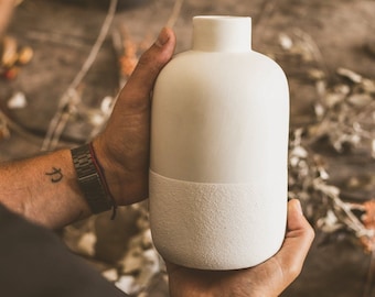 Ceramic Vase for Elegant Home Decor and Modern Pottery Enthusiasts