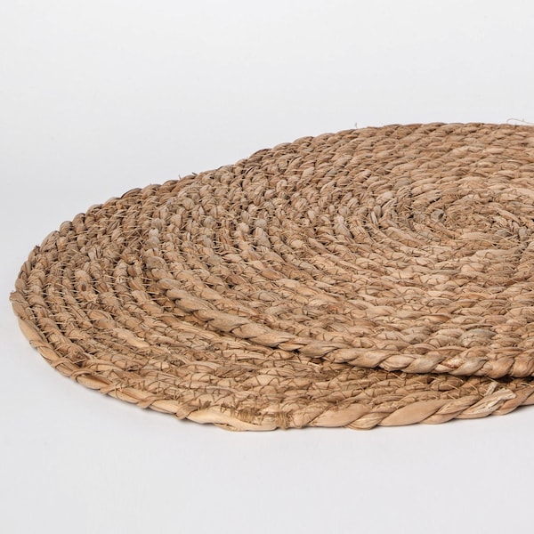 814 - Round Rattan Placemat