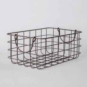 301 - Iron Basket - Storage organization
