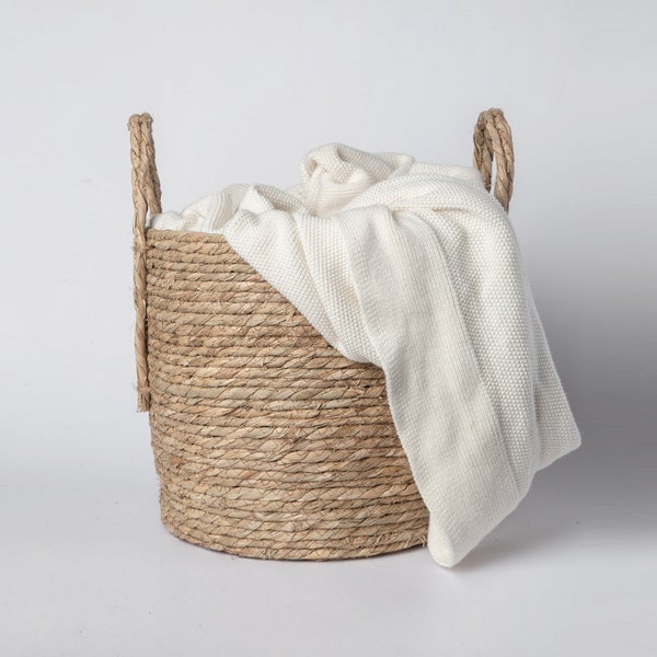 816 - Seagrass Basket with handles