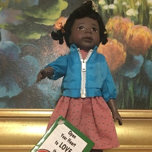 Tillie Is 10&quot; And Teaches Love Respect And Dignity-Gold Heart Premier Edition