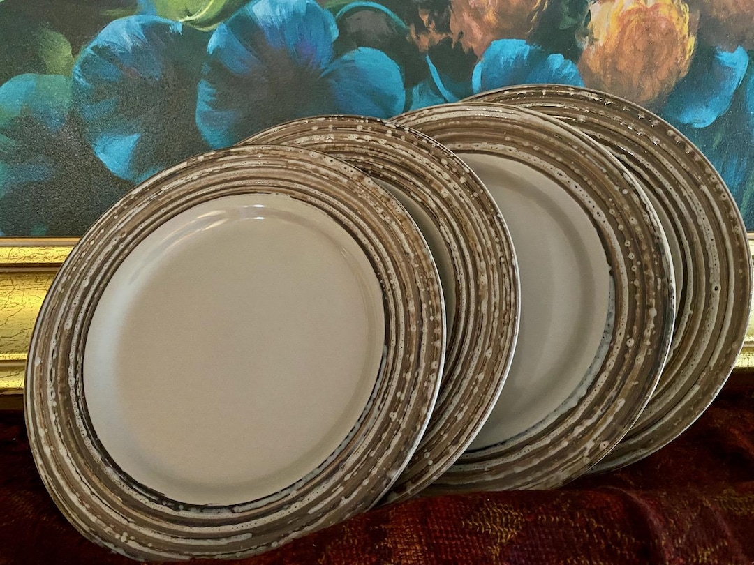 Thompson Pottery Textured Edges Microwave and Dishwasher Safe Salad ...