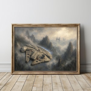 Könnte beinhalten: Ein gerahmter, rechteckiger Wandkunstdruck mit einer detaillierten Illustration eines kreisförmigen Raumschiffs, das durch eine neblige Berglandschaft mit dunklen, zerklüfteten Gipfeln und einem bewölkten Himmel fliegt, in einem einfachen Holzrahmen.