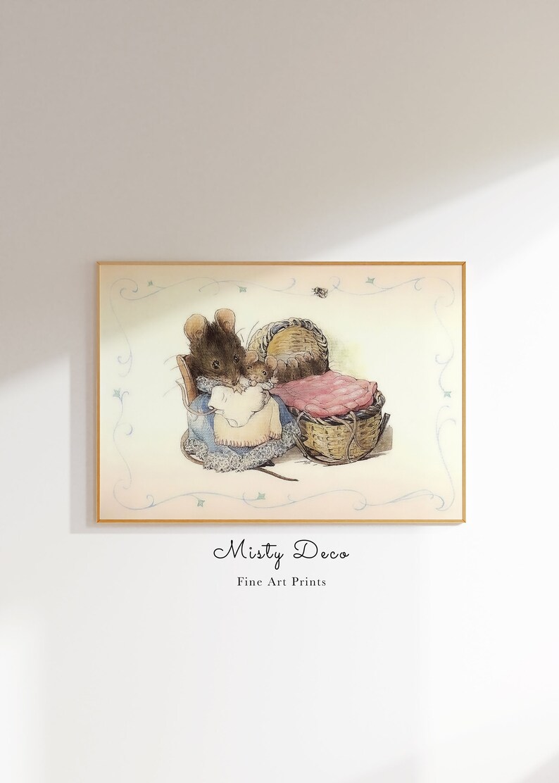 Beatrix Potter väggtavla för barnrum, vintage illustration med mus och bebis, affisch med sagobok för barn, söt mus i barnrummet. bild 5