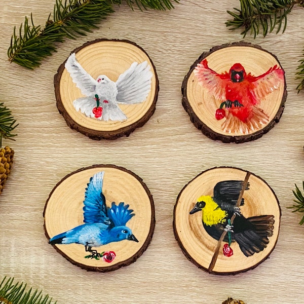 Painted Bird Wood Coaster Set, Handmade Mini Round Wood Decor, Table Decoration, Bird Art