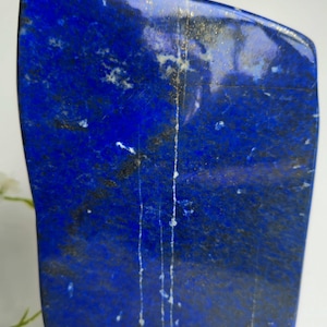 Lapislázuli en forma libre: piedra curativa de cristal pulida de Afganistán